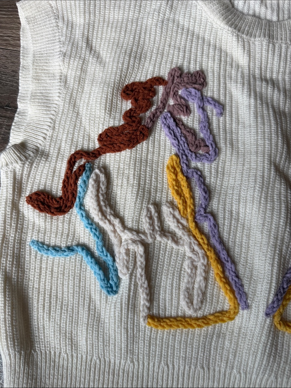 NWOT Three bird Nest knit horse Vest - Picture 2 of 5